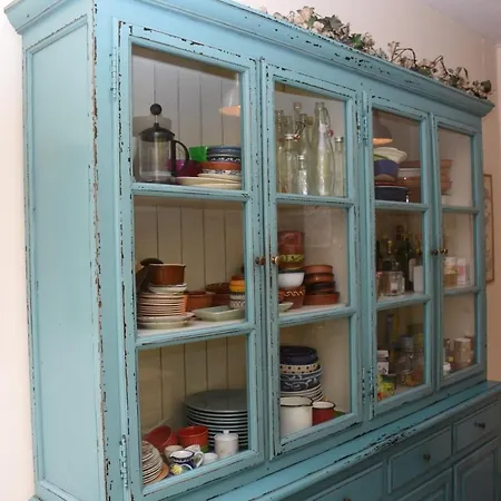 Leonie Bed and breakfast