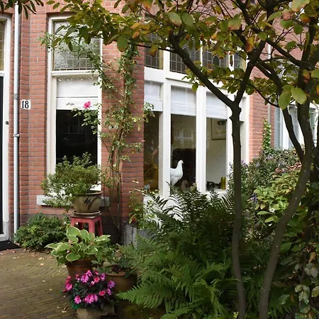 Leonie Bed & Breakfast